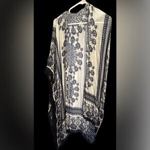 Soft Surroundings topper vest. Navy blue & white accent for your spring outfit